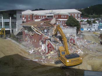demolition of old Cancer Centre