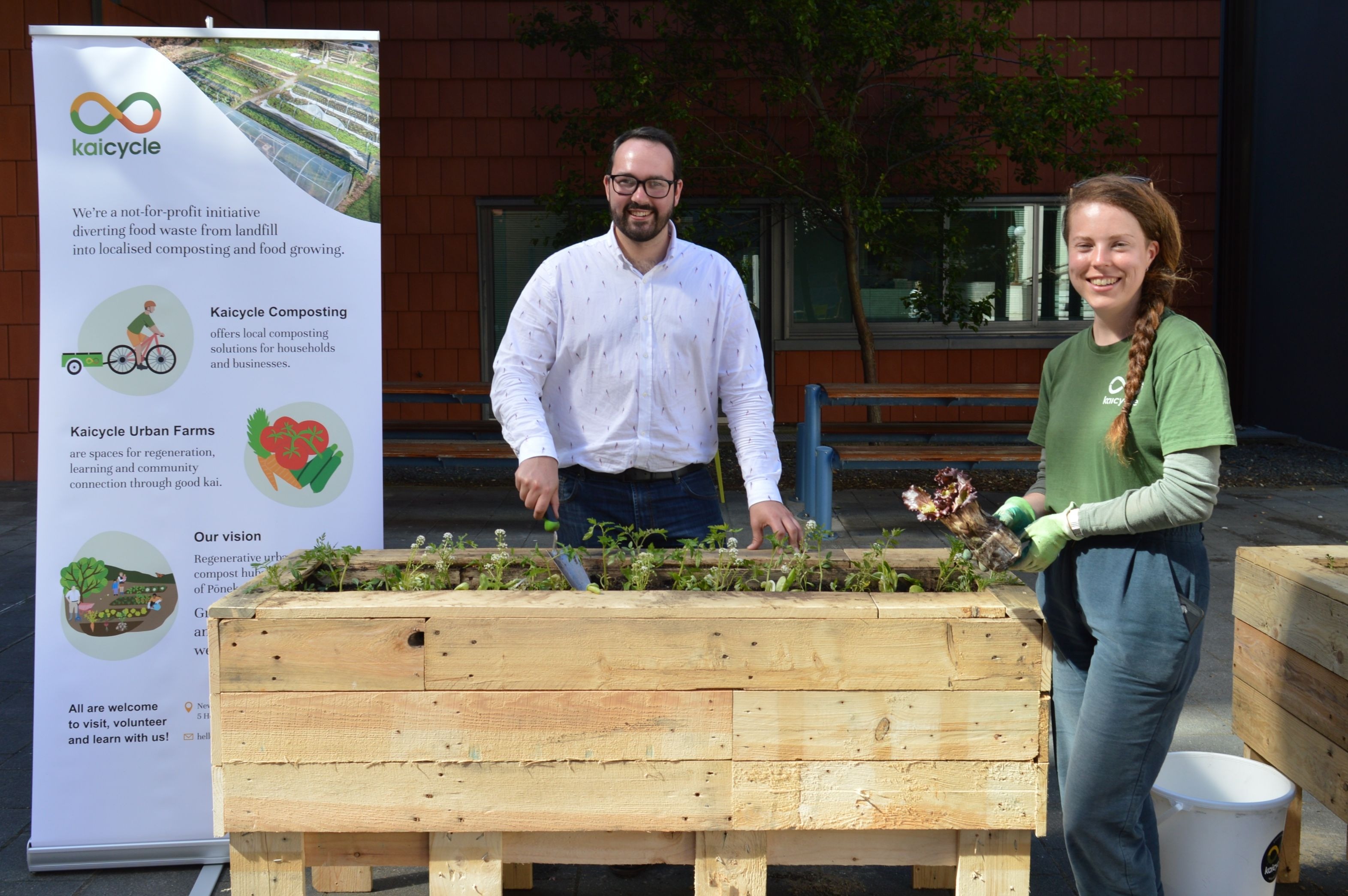 CCDHB sustainability advisor Jay Hadfield and Kaicycle coordinator Kate Walmsley growing their budding friendship with a little light gardening.